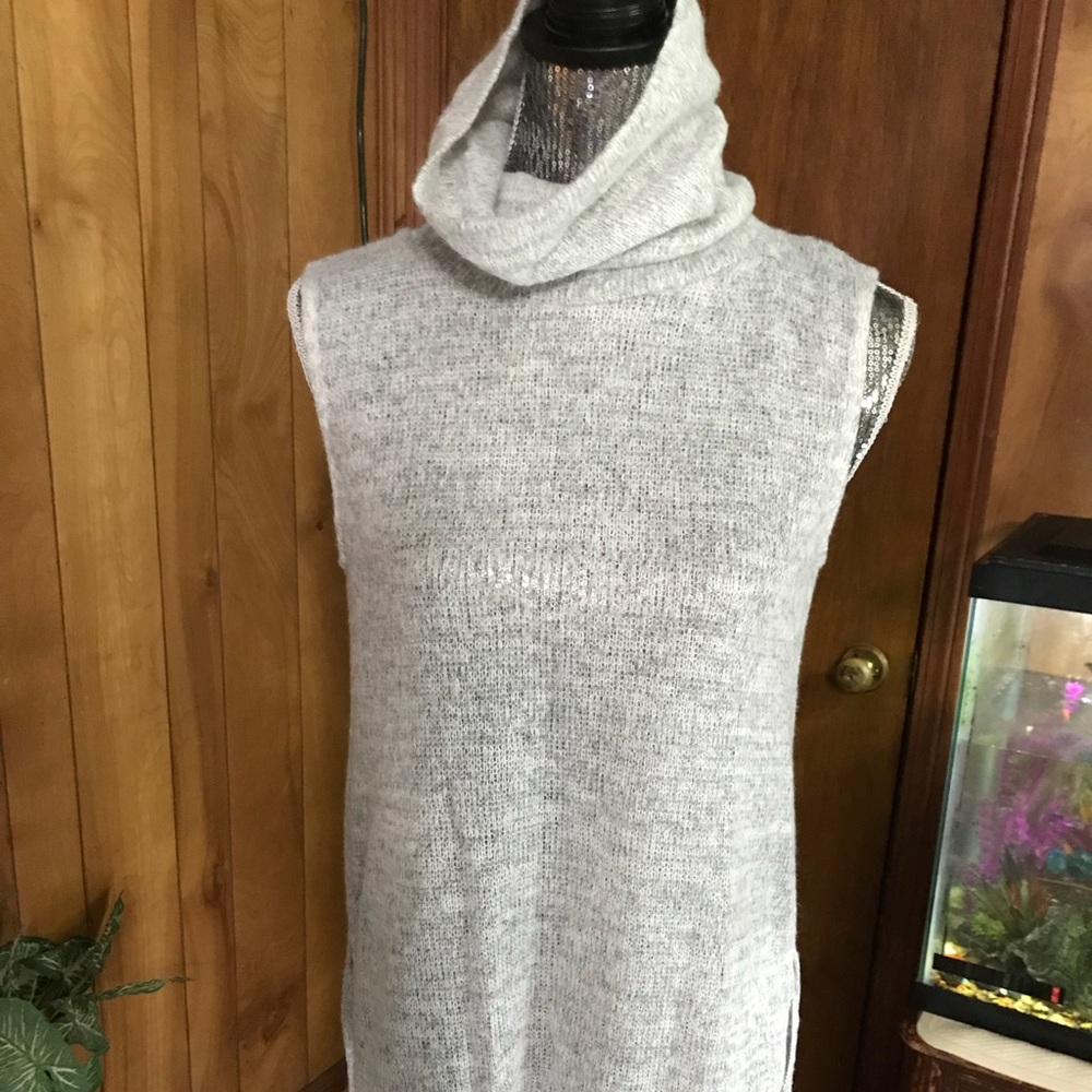 Sleeveless Loose Knit Tunic Sweater